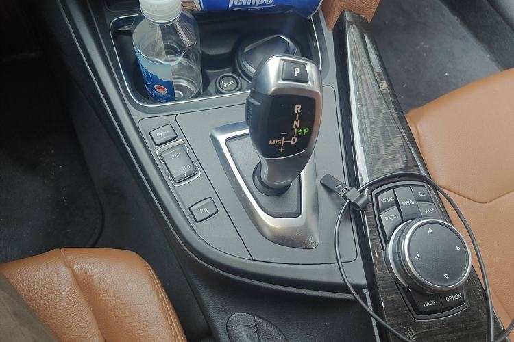 Used BMW 3 Series 2016 320Li Luxury Design Package
