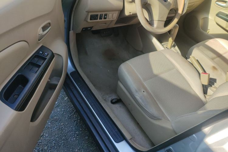 Used Venucia D50 2013 1.6L Automatic Fashion Edition