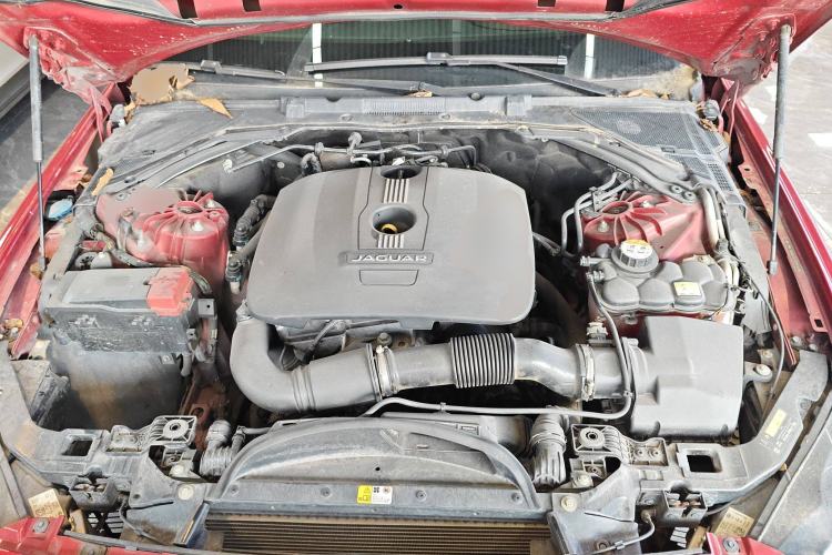 Used Jaguar XE 2015 2.0T 200 PS R-Sport
