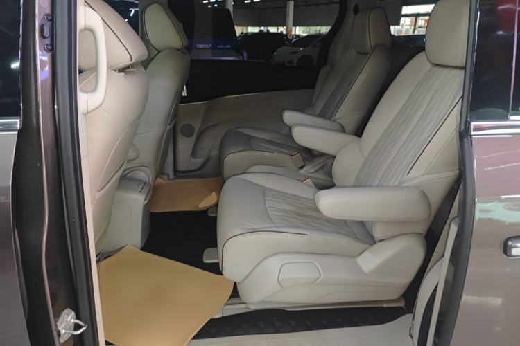 Used Buick GL8 2021 Land Cruiser Executive Class 652T Luxury Model