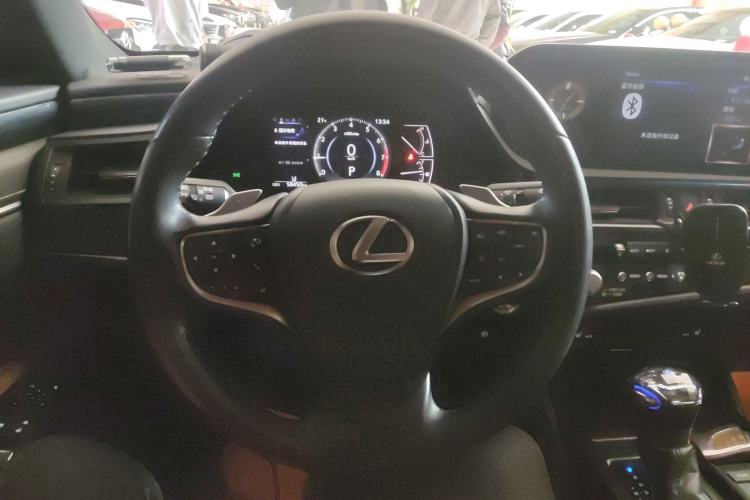Used Lexus ES 2021 260 Excellence Edition
