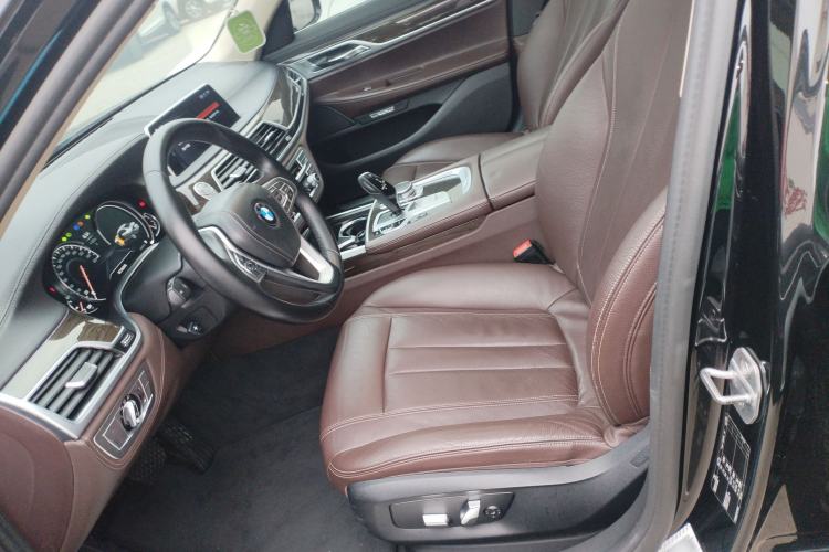 Used BMW 7 Series 2016 730Li Leading Model
