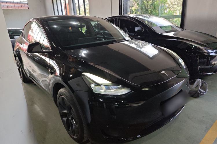 Used Tesla Model Y 2023 Rear-Wheel-Drive Version
