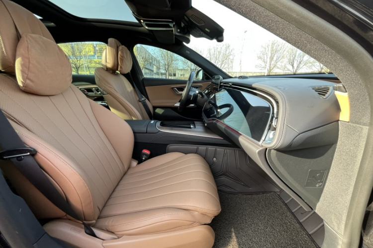 Used Mercedes-Benz E-Class 2024 Facelift E 300 L Luxury Edition