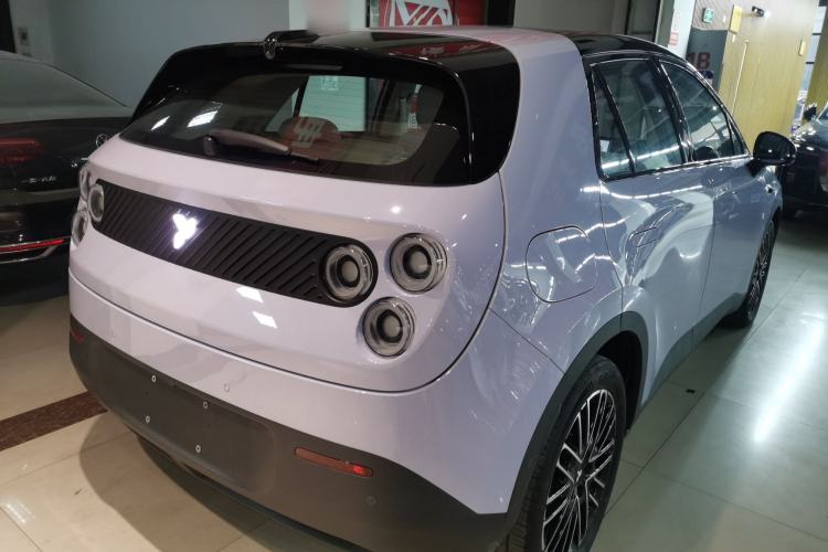 Used  firefly 2025 Illuminated Edition