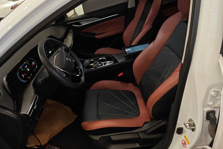 Used Changan Eado 2023 Changan Edition PLUS Blue Whale NE 1.4T GDI DCT Prestige Version