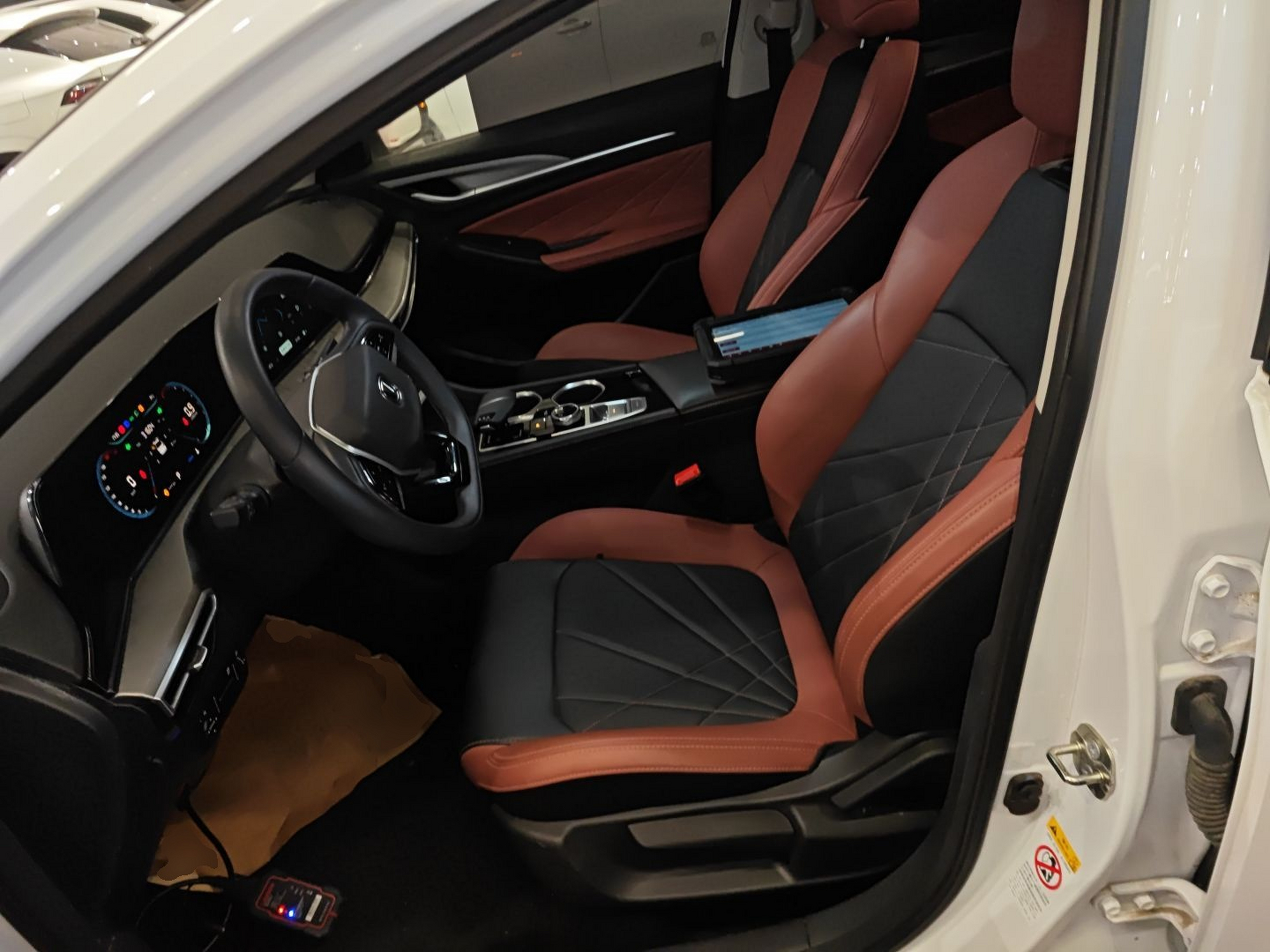 Переднее сиденье в автомобиле