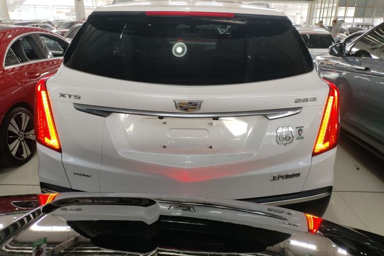 Used Cadillac XT5 2018 28E Four-Wheel Drive Tech Version
