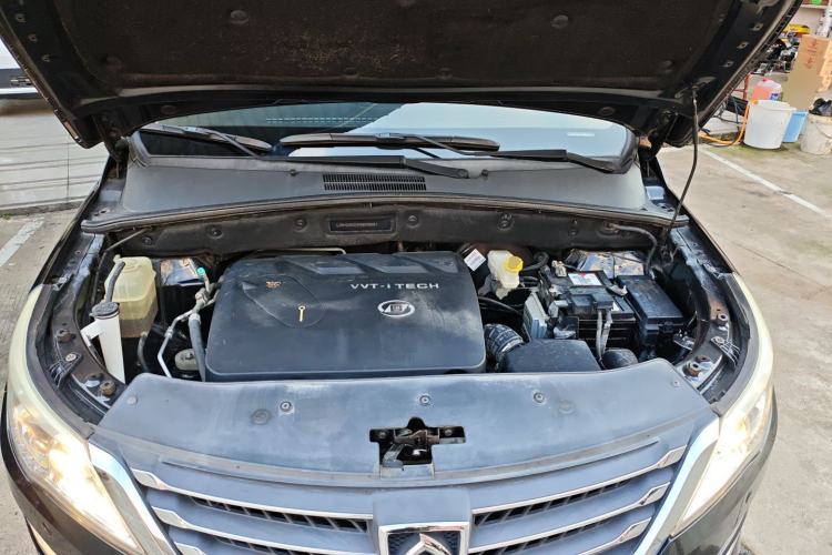 Used Baojun 560 2015 1.8L Manual Luxury Model
