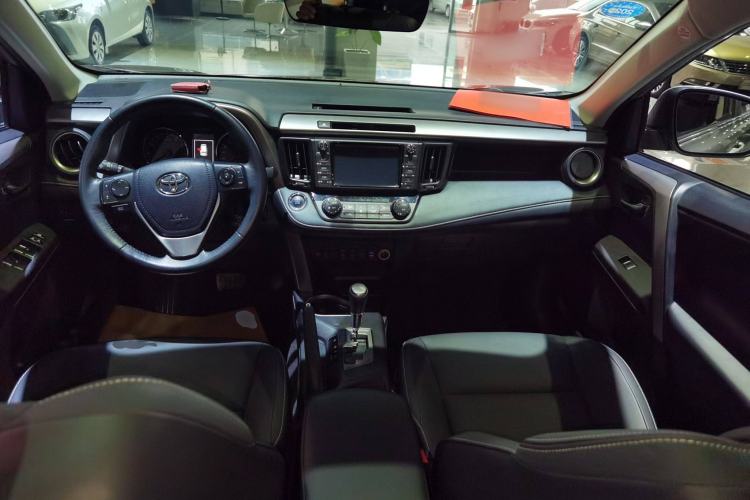 Used Toyota RAV4 2016 2.0L CVT Two-Wheel Drive Smart Edition China V Standard
