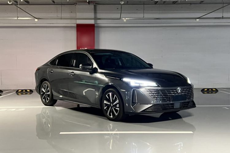 Used Changan Eado 2025 Blue Whale 1.5T 500Bar Prestige Model
