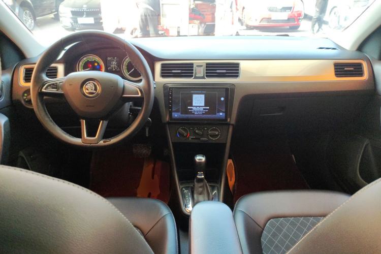 Used Skoda Rapid 2018 1.6L Automatic Comfort Edition
