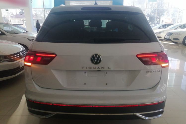 Used Volkswagen Tiguan L 2024 300TSI Automatic Two-Wheel Drive Smart Edition