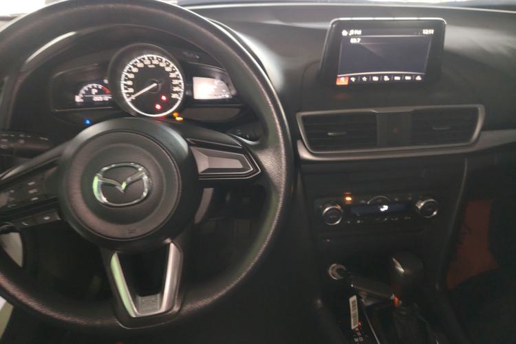 Used Mazda Mazda 3 Axela 2017 Sedan 1.5L Automatic Luxury Model Emission Standard China V
