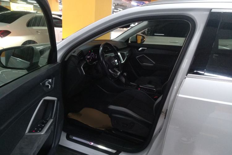 Used Audi Q3 2021 35 TFSI Fashion Dynamic Model
