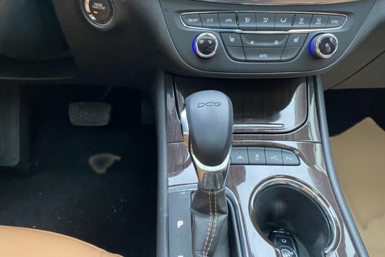 Used Buick Verano 2015 Sedan 20T Dual-Clutch Flagship Model
