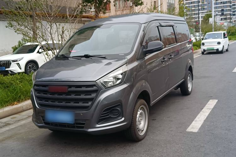 Used Jinbei Gold Hiace M Classic 2024 1.5L Engineering Lion Passenger Vehicle 5 Seats
