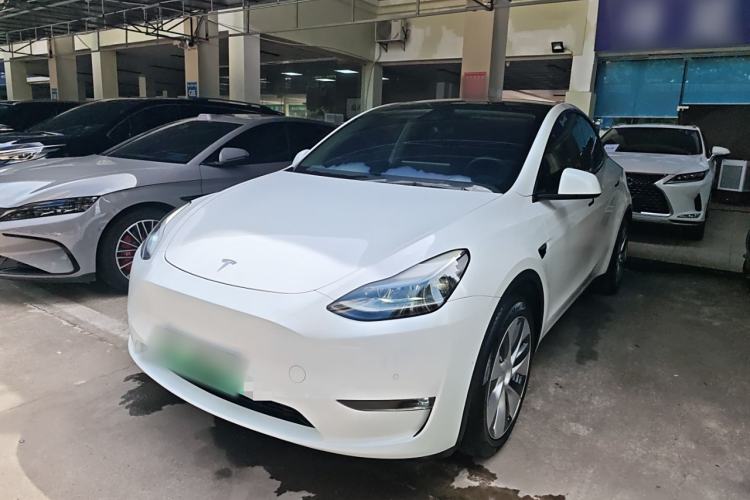 Used Tesla Model Y 2022 Long-Range All-Wheel-Drive Version
