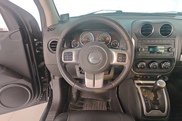 Used  Compass 2014 Revised Version 2.4L Four-Wheel Drive Comfort Edition