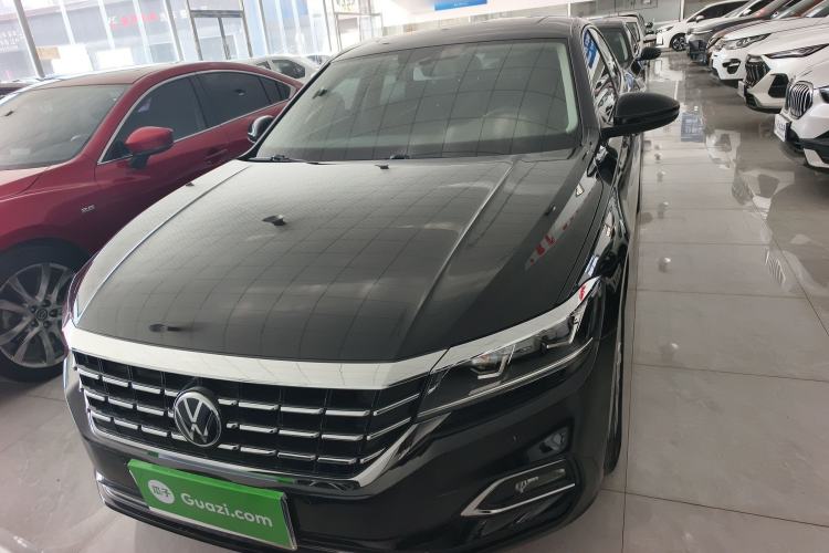 Used Volkswagen Passat 2020 Facelift 330TSI Elite Edition China VI Standard