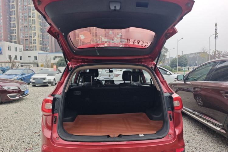 Used Baojun 510 2017 1.5L Automatic Fashion Model