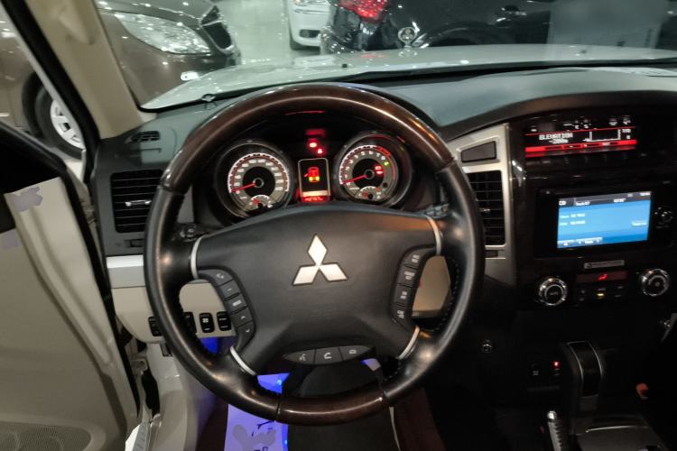 Used Mitsubishi Pajero 2019 V97 3.8L 5-Door GLS Middle East Edition