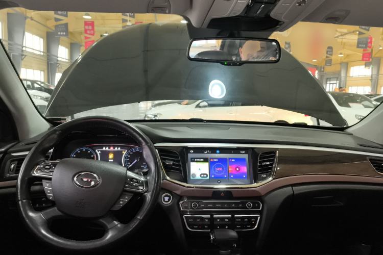 Used GAC Trumpchi GS8 2017 320T Two-Wheel Drive Luxury Smart Connectivity Version (7 Seats)