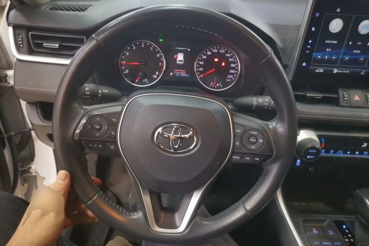 Used Toyota Wildlander 2022 2.0L CVT Two-Wheel Drive Luxury PLUS Edition
