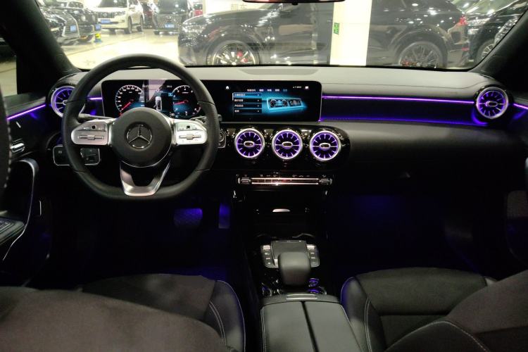 Used Mercedes-Benz A-Class 2020 Restyled A 200 L Sport Sedan Fashion Version
