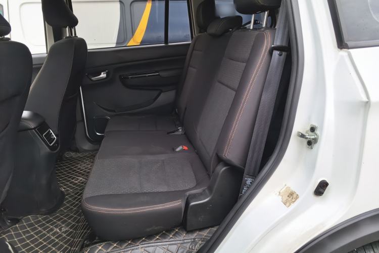 Used SWM X3 2021 1.5L Manual Comfort Version 7 Seats