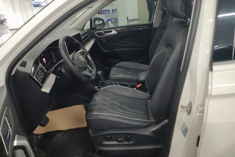 Used Volkswagen Tiguan L 2022 330TSI Automatic Two-Wheel Drive Smart Edition
