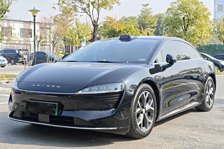 Used Hima Luxeed S7 2025 855 km Max