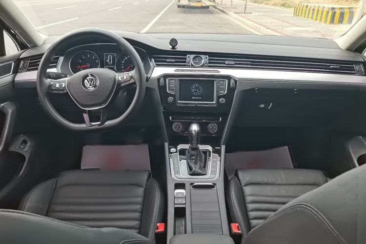 Used Volkswagen Magotan 2018 330TSI DSG Advanced Model
