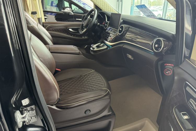 Used Mercedes-Benz V-Class 2017 V 260 L Prestige Extended Edition
