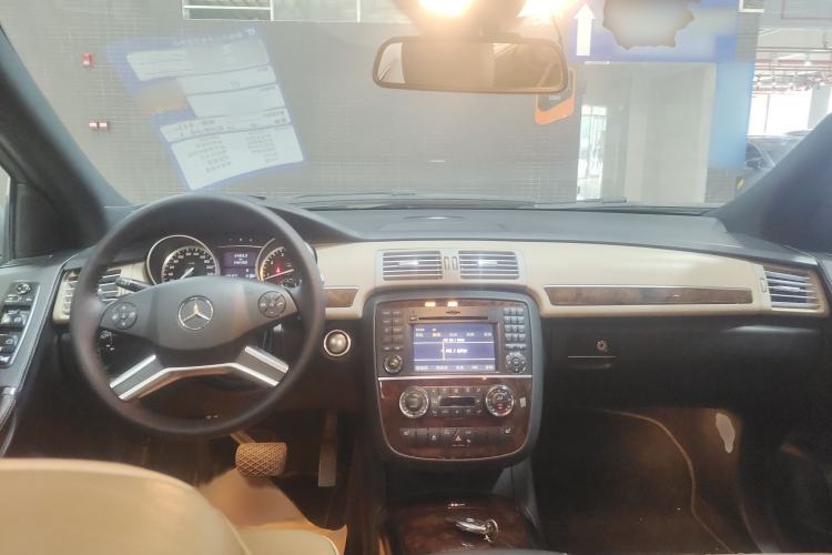 Used Mercedes-Benz R-Class 2011 R 350 L 4MATIC
