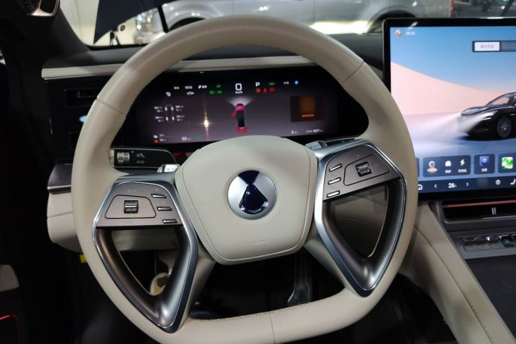 Used Denza Z9 2024 1100 km All-Wheel-Drive Ultra Version