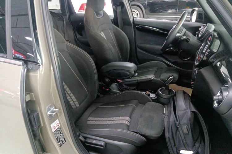 Used  MINI 2019 1.5T COOPER Racing Edition Five-Door Model