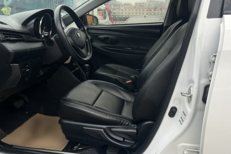 Used Toyota YARiS L 2019 1.5E CVT Dynamic Edition China VI compliant
