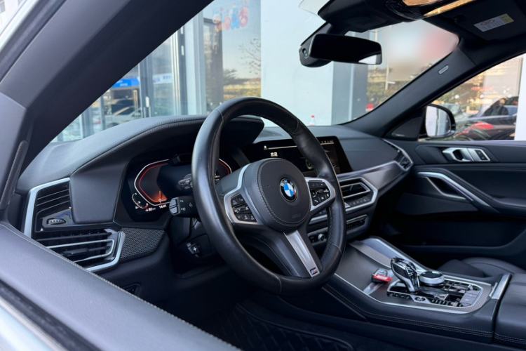 Used BMW X6 2020 xDrive40i Luxury Model with M Sport Package