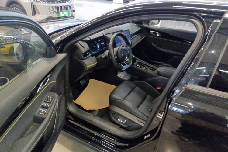 Used Lynk & Co 03 2023 1.5TD DCT JingPro
