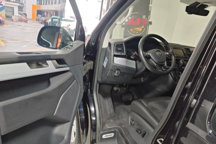 Used Volkswagen Multivan 2017 2.0 TSI 4x4 Prestige Edition 7-Seater
