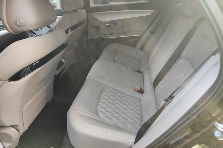 Used BYD Han 2024 EV Glory Edition 605KM Front-Wheel-Drive Premium Model