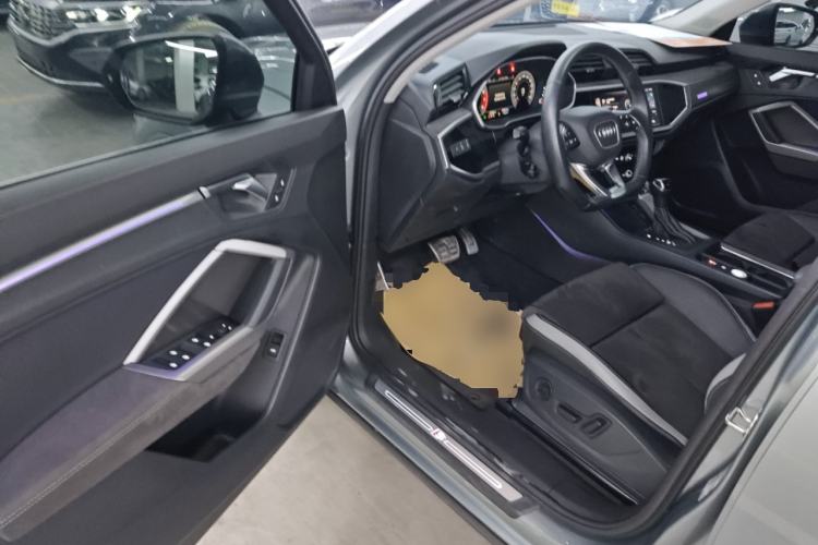 Used Audi Q3 2022 40 TFSI Fashion Dynamic Model
