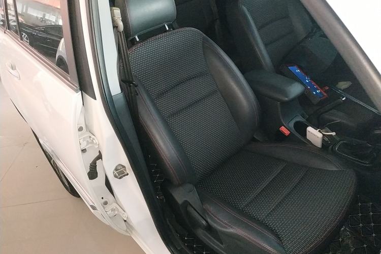 Used Chery Tiggo 3 2016 1.6L CVT ZhiShang Edition
