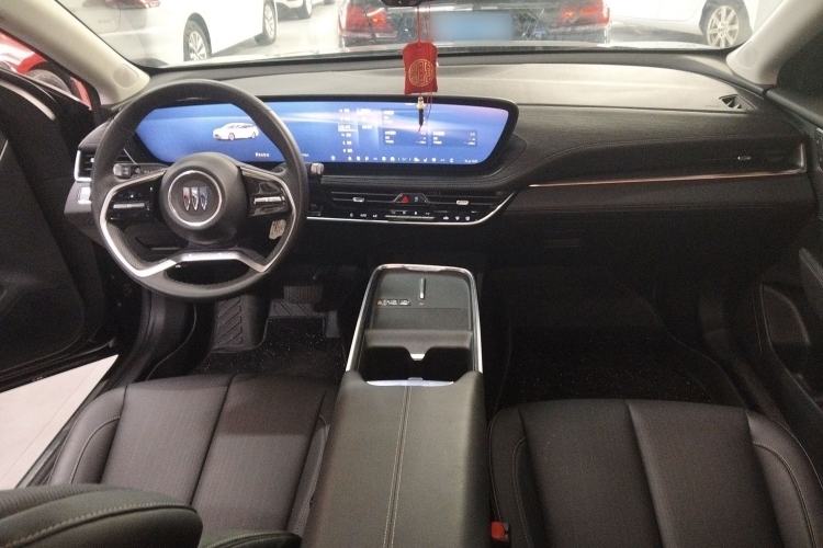 Used Buick LaCrosse 2025 28T Platinum Edition
