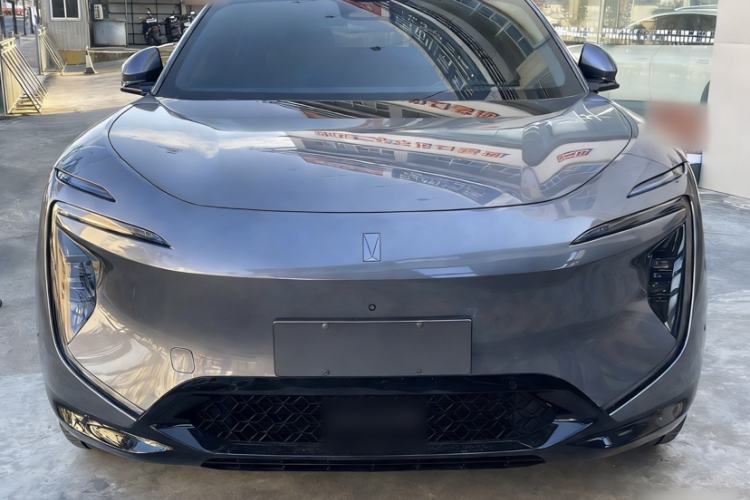 Used  07 2024 Max Extended-Range Edition