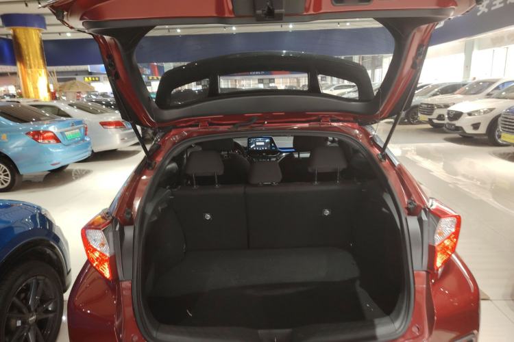 Used Toyota IZOA 2020 2.0L Enjoy Edition
