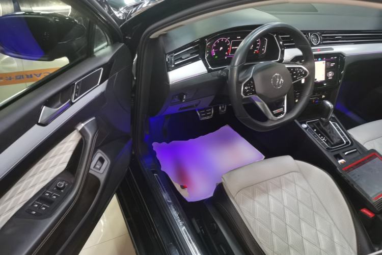 Used Volkswagen Magotan 2023 2 Million Units Limited Edition 330TSI DSG Leading Version