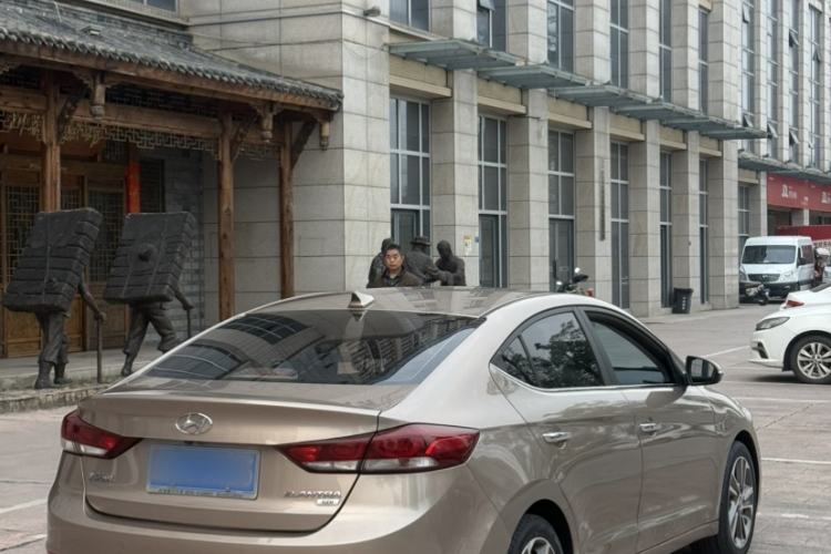 Used Hyundai Elantra 2016 1.6L Automatic ZhiXuan · Luxury Version
