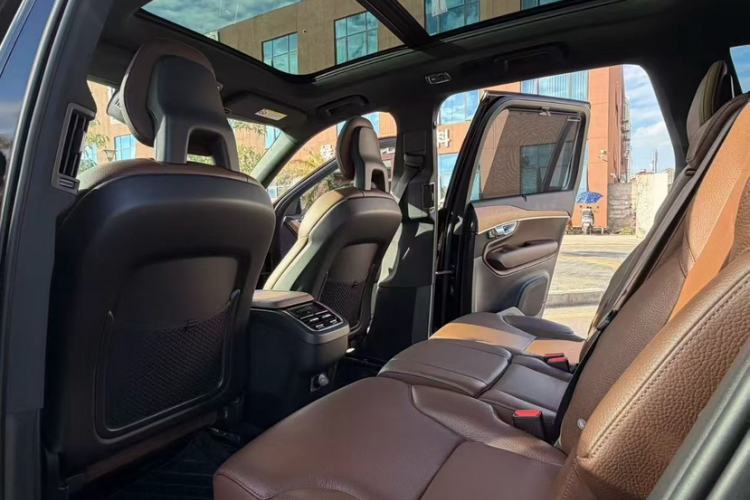 Used Volvo XC90 2021 B6 Zhiyi Luxury Edition 7-Seater
